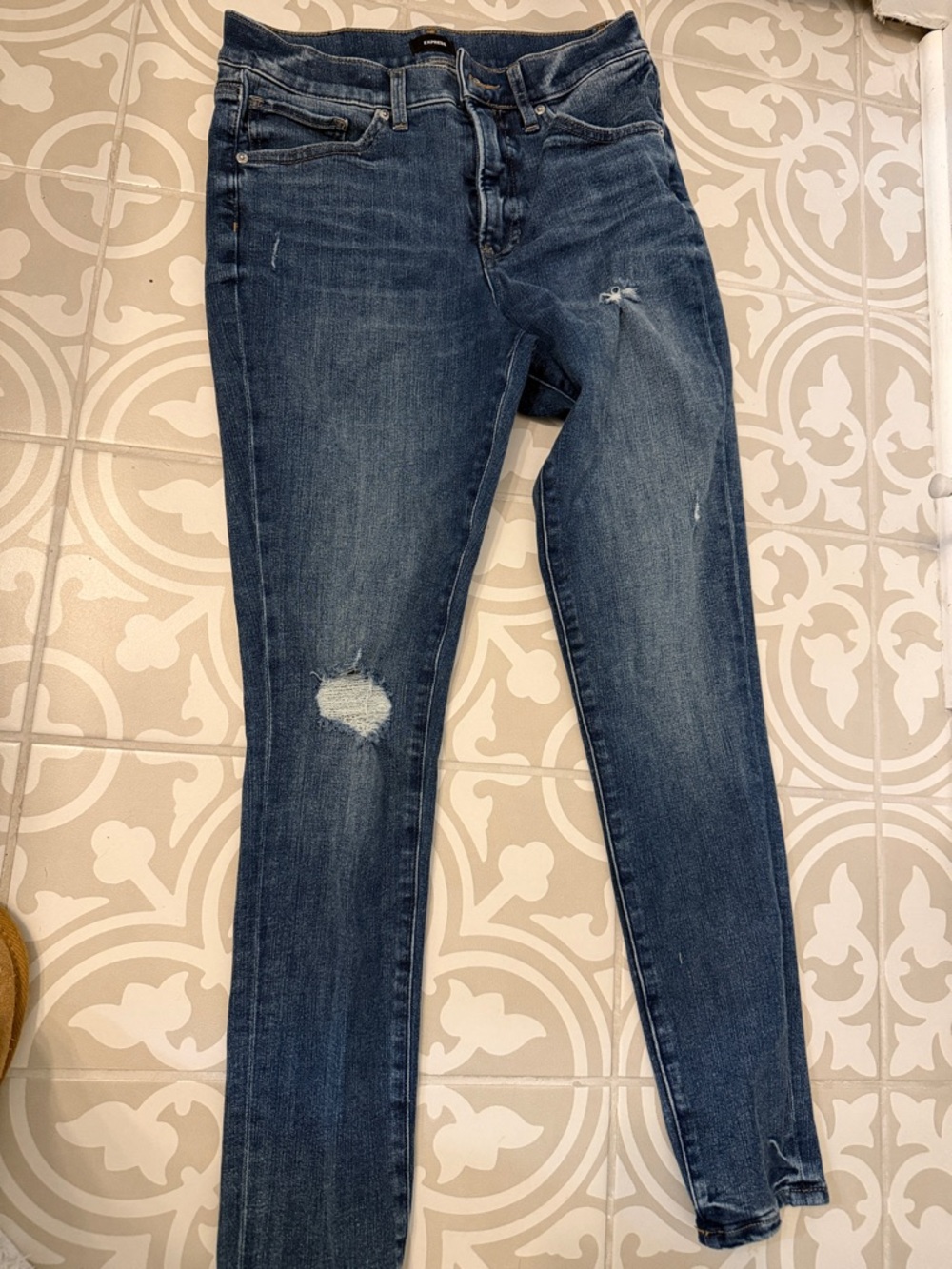 Express Women's Medium Blue Distressed Skinny Jeans